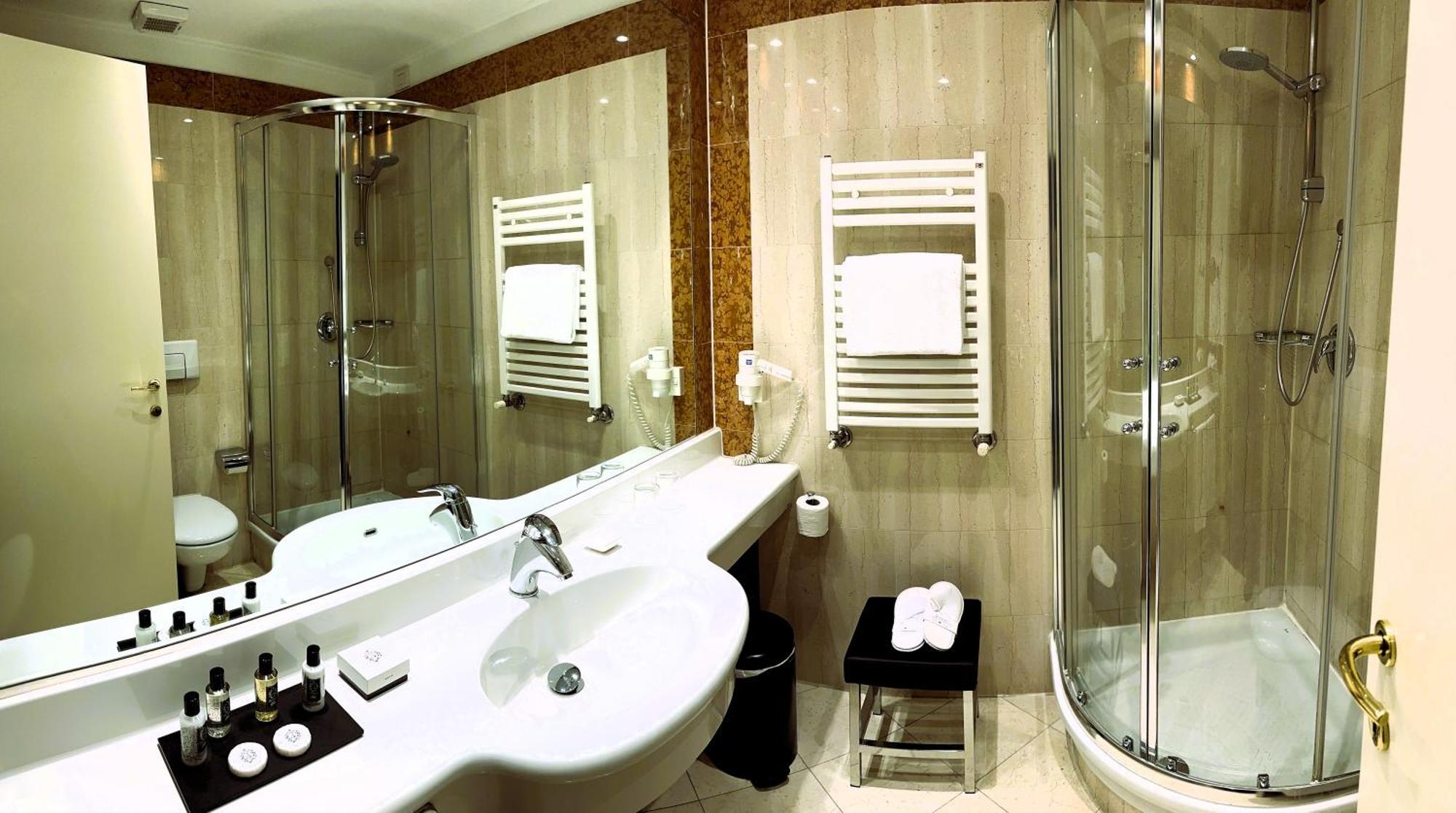The Regency Sure Hotel Collection By Best Western Lissone Phòng bức ảnh